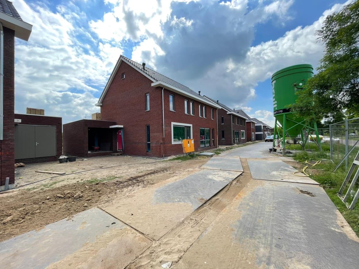 Vloerverwarmingsverdeler met regelunit geïnstalleerd door Jam Electro